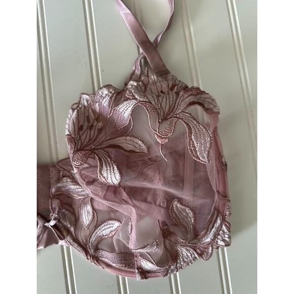 Elegant Pink Lace Lily Bra - Picture 4 of 9